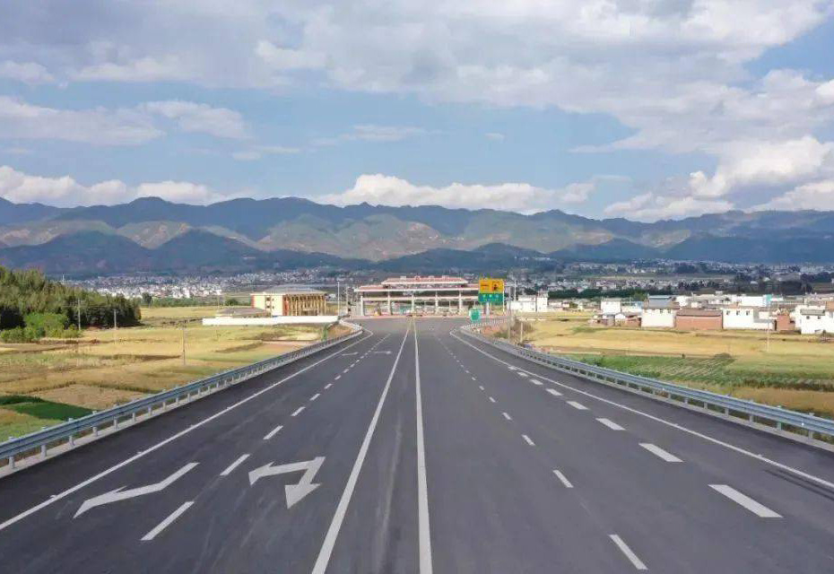 大理至南澗高速公路